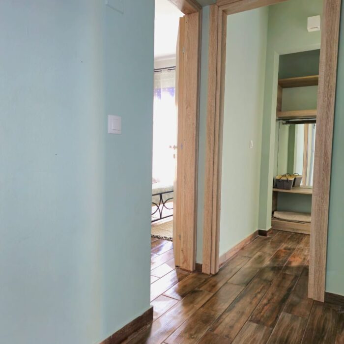 APARTMENT 17 ENTRANCE 2024