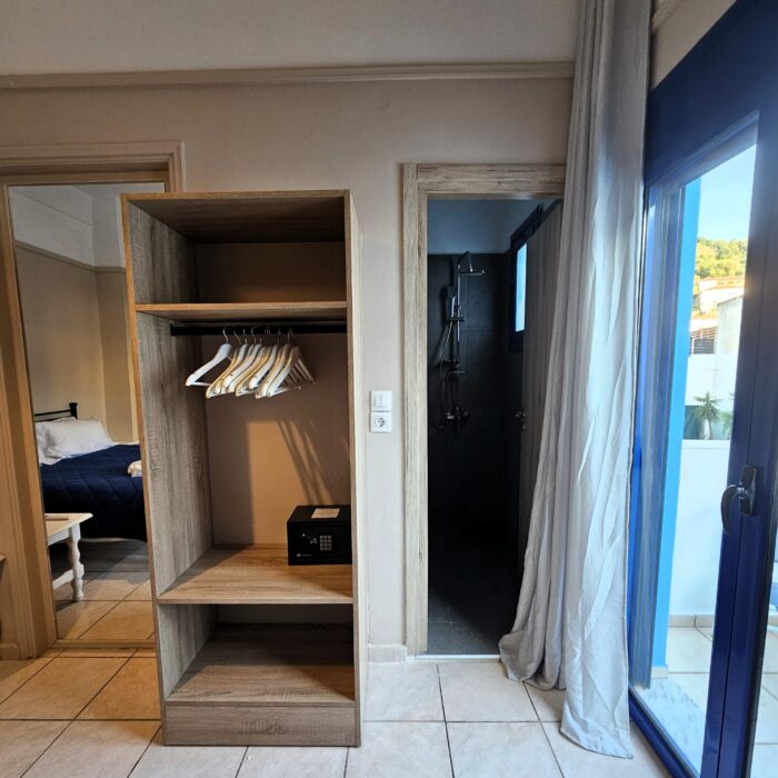 new photo room 18 warbrobe