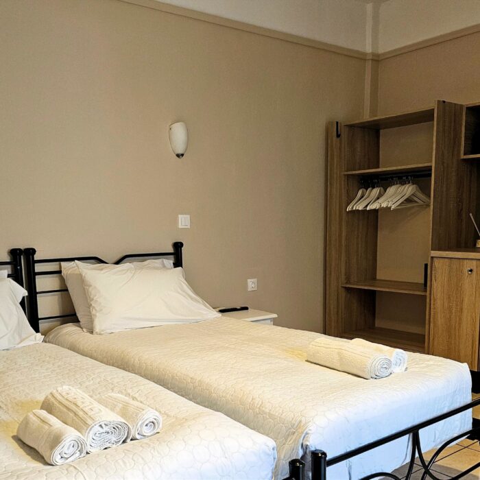 room 15 beds and kitchen 2026